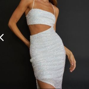 Can’t Hardly Wait Cut-Out Midi Dress Sequin White